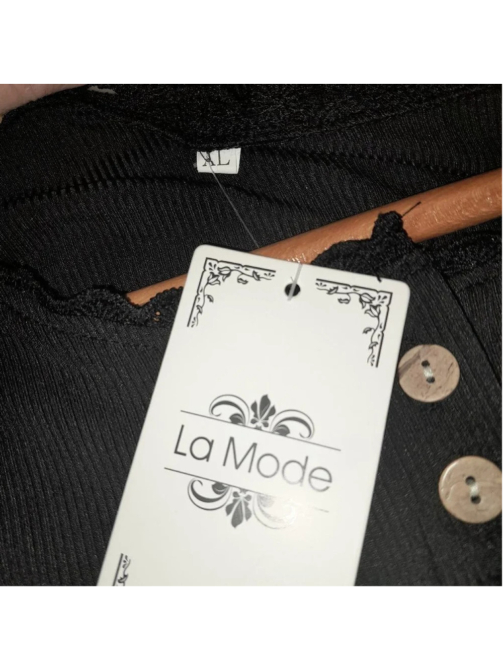 La Mode Collection Long Sleeve Top NWT - Picture 2 of 4